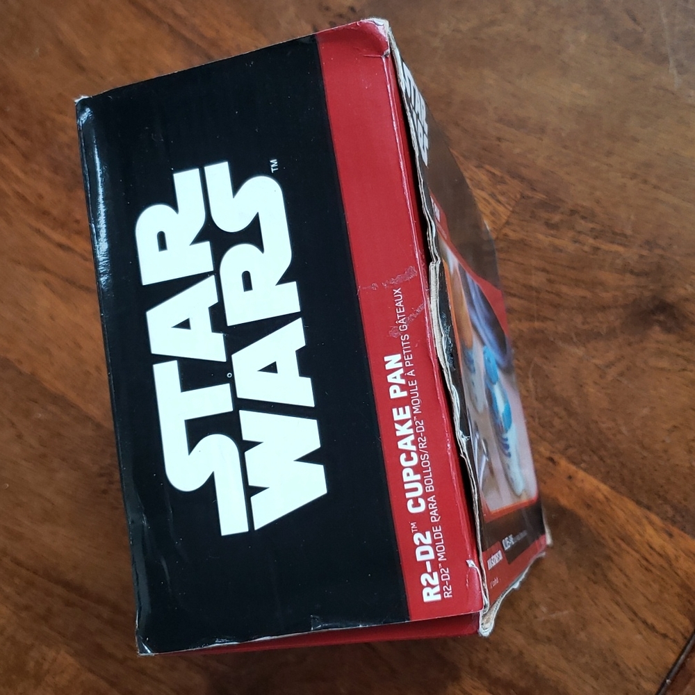 Star wars R2-D2 cupcake 🧁 pans - Picture 4 of 5